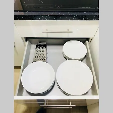 Aneto Apartman *